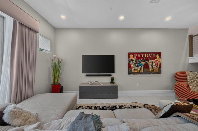 3224 NE 4th Street, Pompano Beach, FL 33062