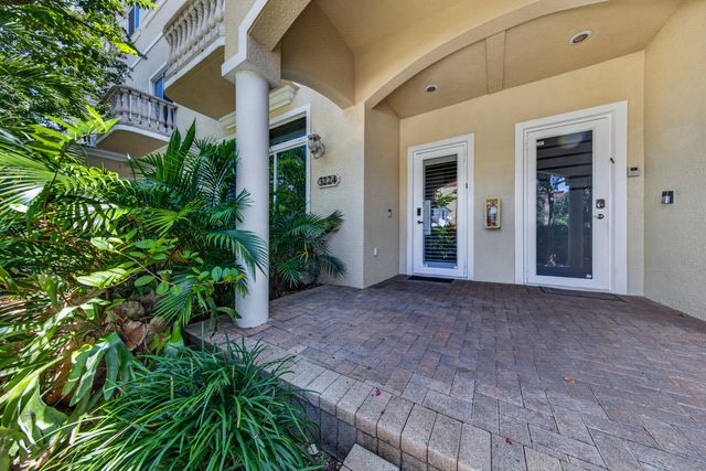 3224 NE 4th Street, Pompano Beach, FL 33062