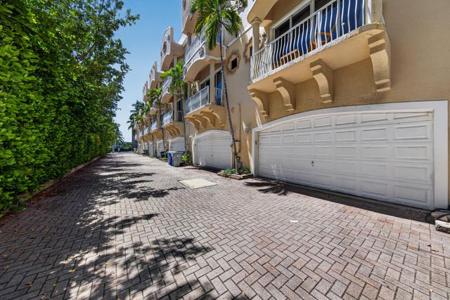 3224 NE 4th Street, Pompano Beach, FL 33062
