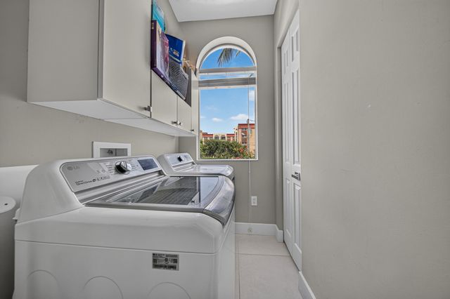 3224 NE 4th Street, Pompano Beach, FL 33062