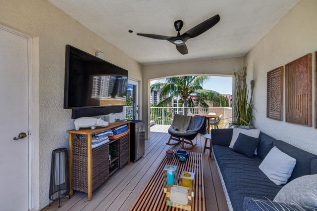 3224 NE 4th Street, Pompano Beach, FL 33062