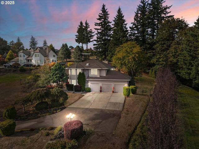 12495 Se CREST Way, Happy Valley, OR 97086
