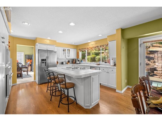 12495 Se CREST Way, Happy Valley, OR 97086