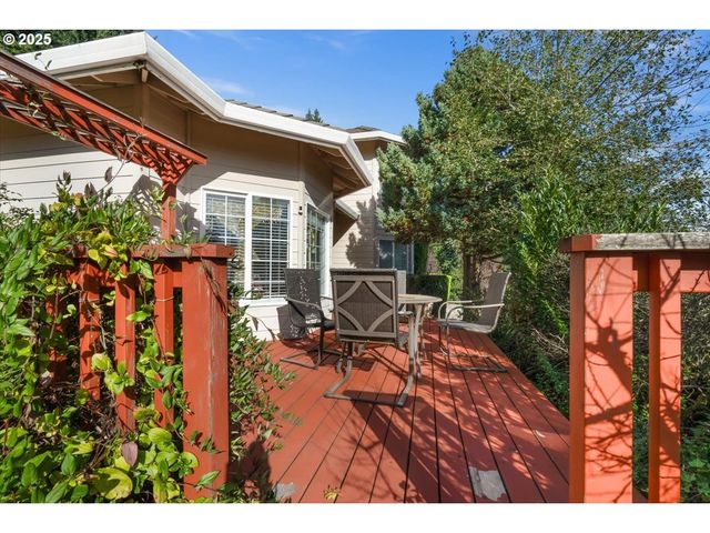 12495 Se CREST Way, Happy Valley, OR 97086