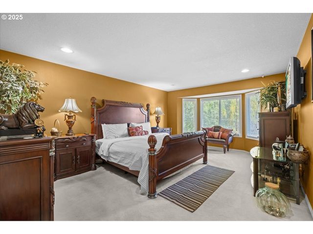 12495 Se CREST Way, Happy Valley, OR 97086