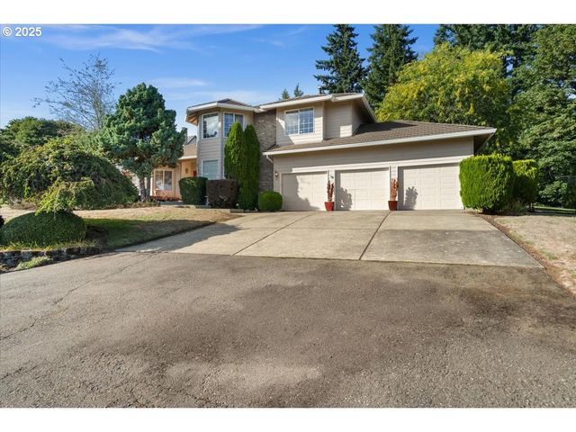 12495 Se CREST Way, Happy Valley, OR 97086