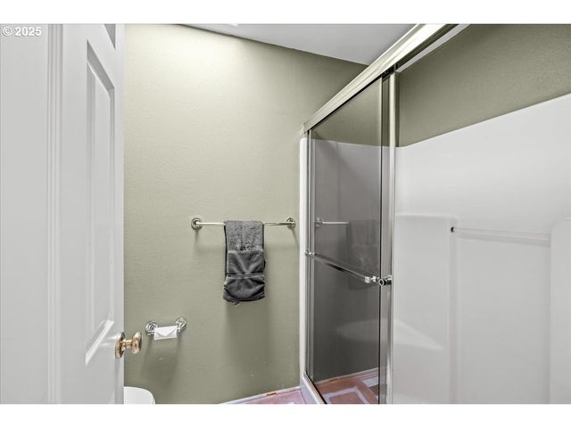 12495 Se CREST Way, Happy Valley, OR 97086