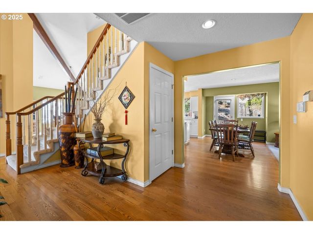 12495 Se CREST Way, Happy Valley, OR 97086