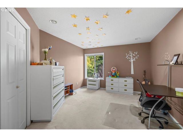 12495 Se CREST Way, Happy Valley, OR 97086