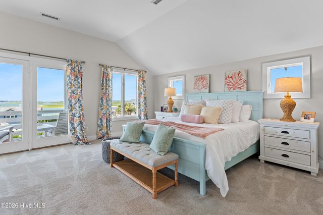 202 Live Oak Drive, Wrightsville Beach, NC 28480