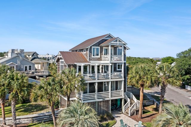 202 Live Oak Drive, Wrightsville Beach, NC 28480