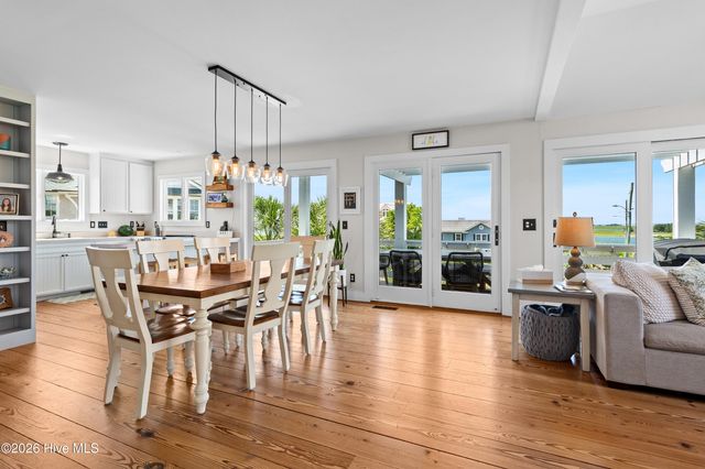 202 Live Oak Drive, Wrightsville Beach, NC 28480