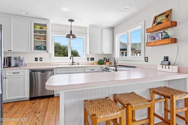 202 Live Oak Drive, Wrightsville Beach, NC 28480