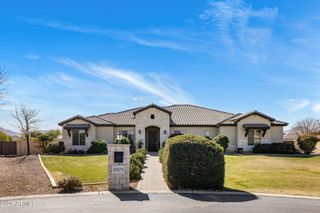 19575 E VALLEJO Street, Queen Creek, AZ 85142