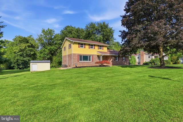 1733 POWDER MILL RD, York, PA 17403