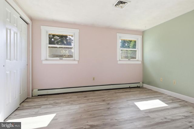 1733 POWDER MILL RD, York, PA 17403