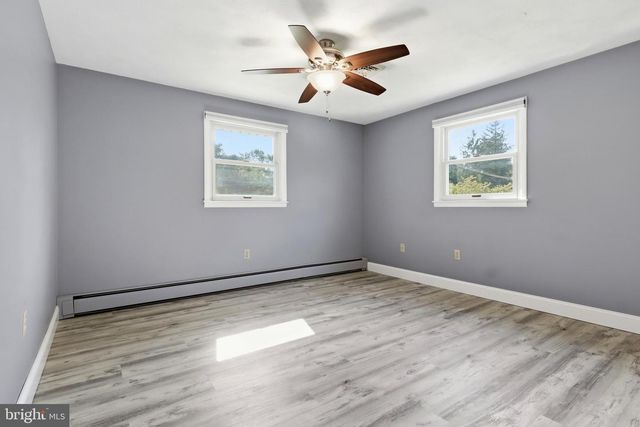 1733 POWDER MILL RD, York, PA 17403