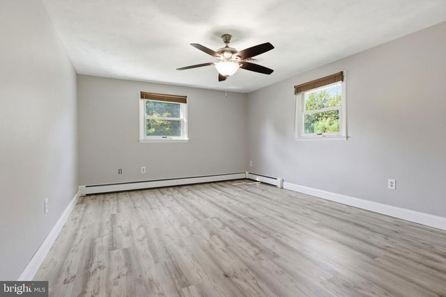 1733 POWDER MILL RD, York, PA 17403