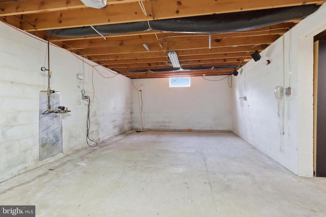 1733 POWDER MILL RD, York, PA 17403