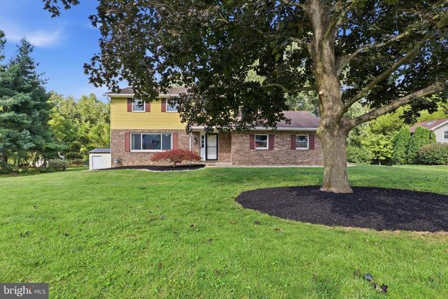 1733 POWDER MILL RD, York, PA 17403