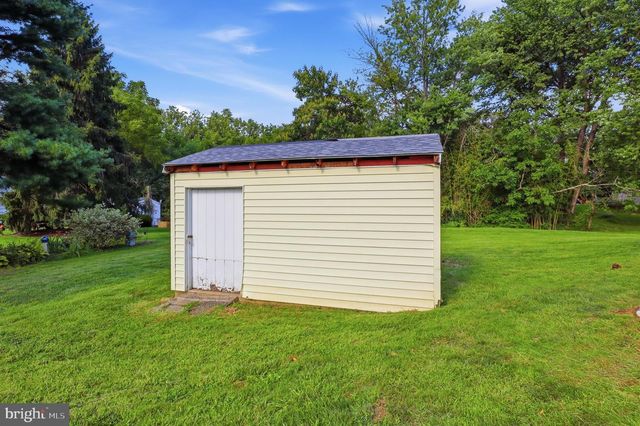 1733 POWDER MILL RD, York, PA 17403