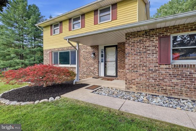 1733 POWDER MILL RD, York, PA 17403