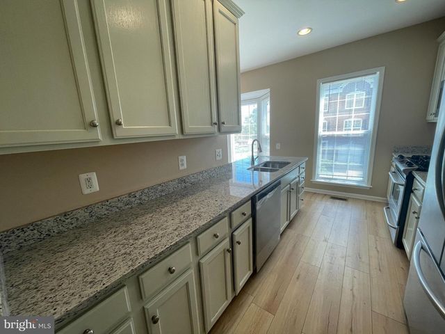 8863 CHEROKEE ROSE WAY, Lorton, VA 22079