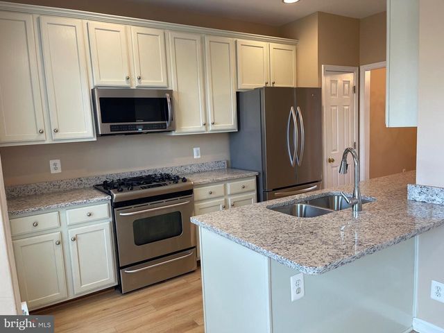 8863 CHEROKEE ROSE WAY, Lorton, VA 22079