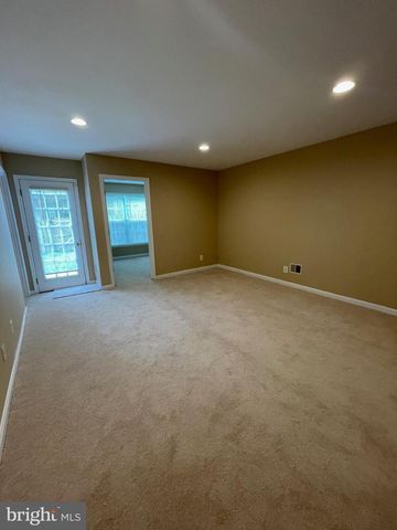 8863 CHEROKEE ROSE WAY, Lorton, VA 22079