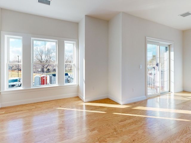 266 Monponsett Street 1201, Halifax, MA 02338