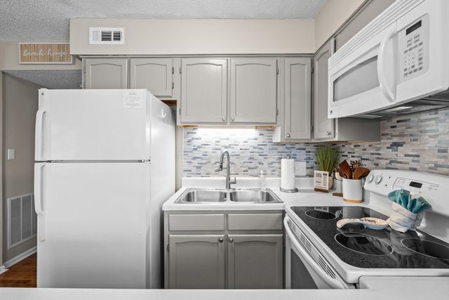 1500 Cenith Dr Apt E403, North Myrtle Beach, SC 29582