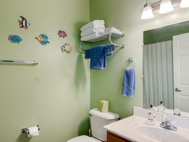 1273 Graves Harbor Trail 348, Huddleston, VA 24104