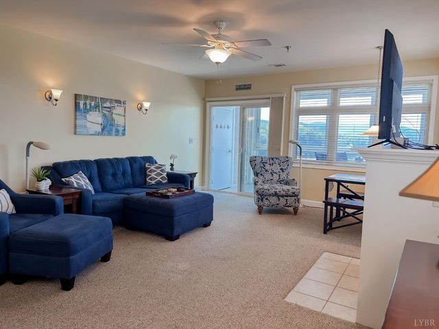 1273 Graves Harbor Trail 348, Huddleston, VA 24104