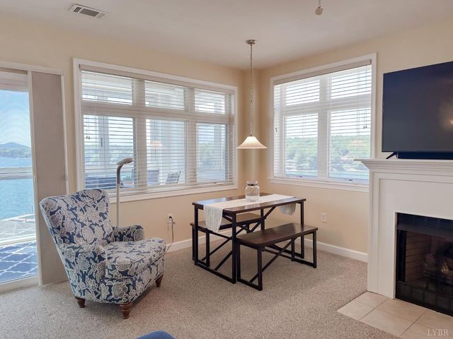 1273 Graves Harbor Trail 348, Huddleston, VA 24104