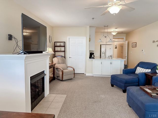 1273 Graves Harbor Trail 348, Huddleston, VA 24104