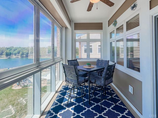 1273 Graves Harbor Trail 348, Huddleston, VA 24104