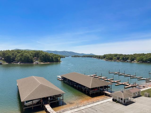 1273 Graves Harbor Trail 348, Huddleston, VA 24104