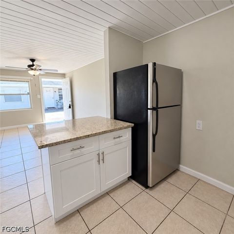 3236 Dora ST, Fort Myers, FL 33916