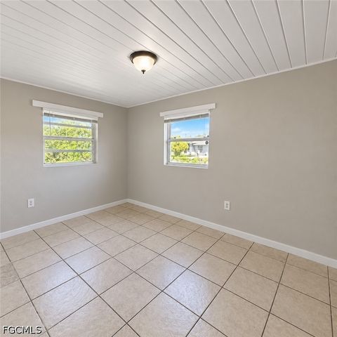 3236 Dora ST, Fort Myers, FL 33916