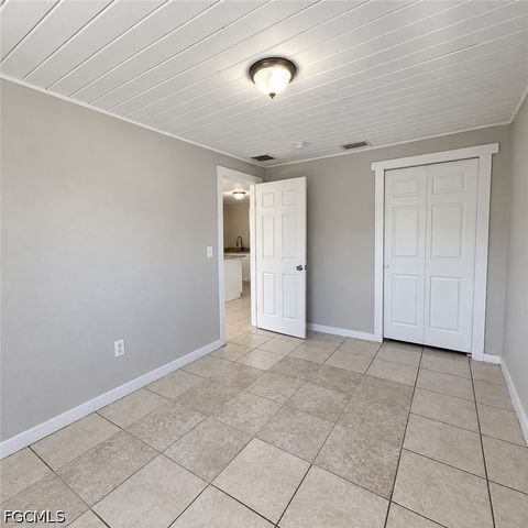 3236 Dora ST, Fort Myers, FL 33916