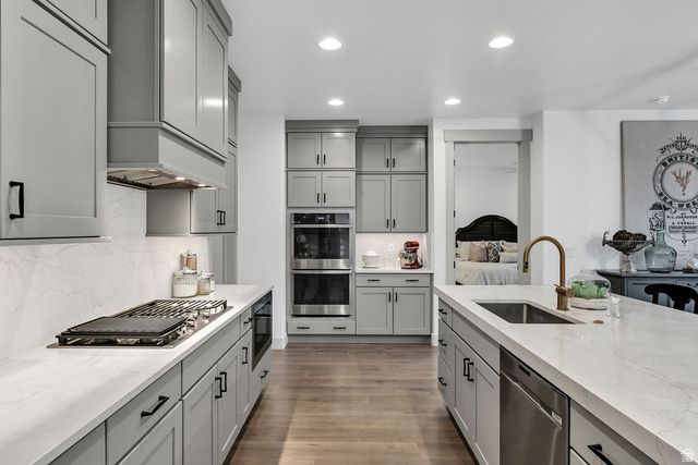 1390 E ORCHARD RIDGE LN, Kaysville, UT 84037