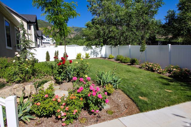 1390 E ORCHARD RIDGE LN, Kaysville, UT 84037