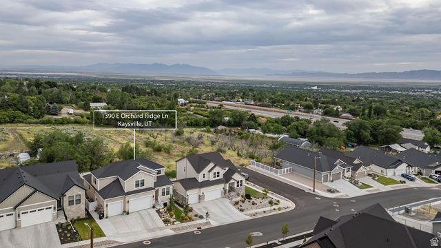 1390 E ORCHARD RIDGE LN, Kaysville, UT 84037