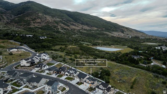 1390 E ORCHARD RIDGE LN, Kaysville, UT 84037