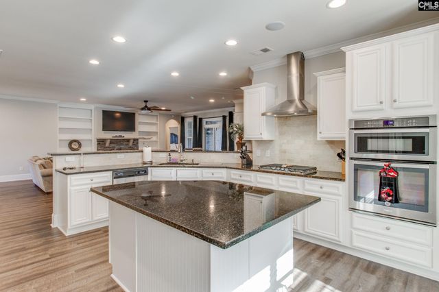 380 Bent Oak Dr, Chapin, SC 29036