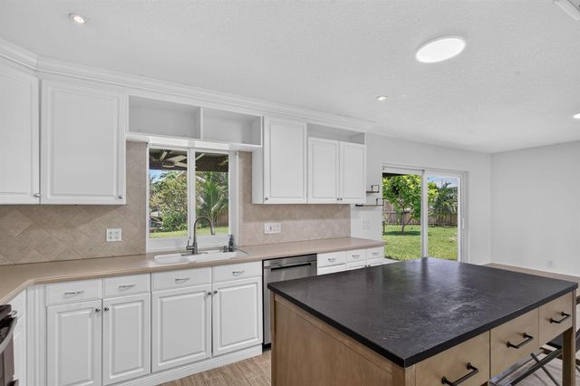 6410 NW 34TH Avenue, Fort Lauderdale, FL 33309