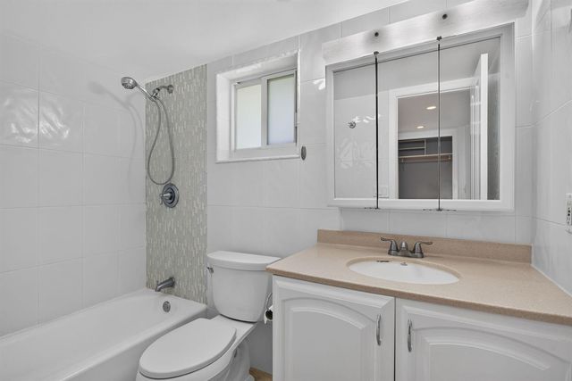 6410 NW 34TH Avenue, Fort Lauderdale, FL 33309