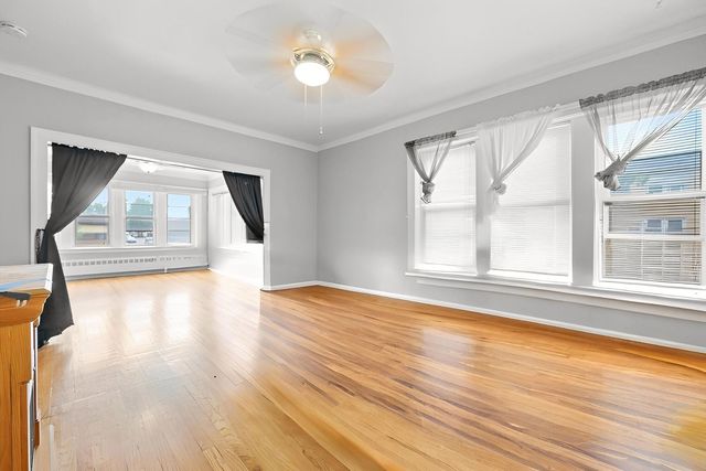 6058 S Massasoit Avenue, Chicago, IL 60638