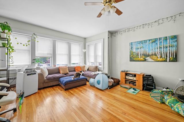 6058 S Massasoit Avenue, Chicago, IL 60638