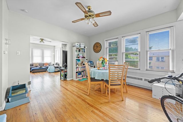 6058 S Massasoit Avenue, Chicago, IL 60638